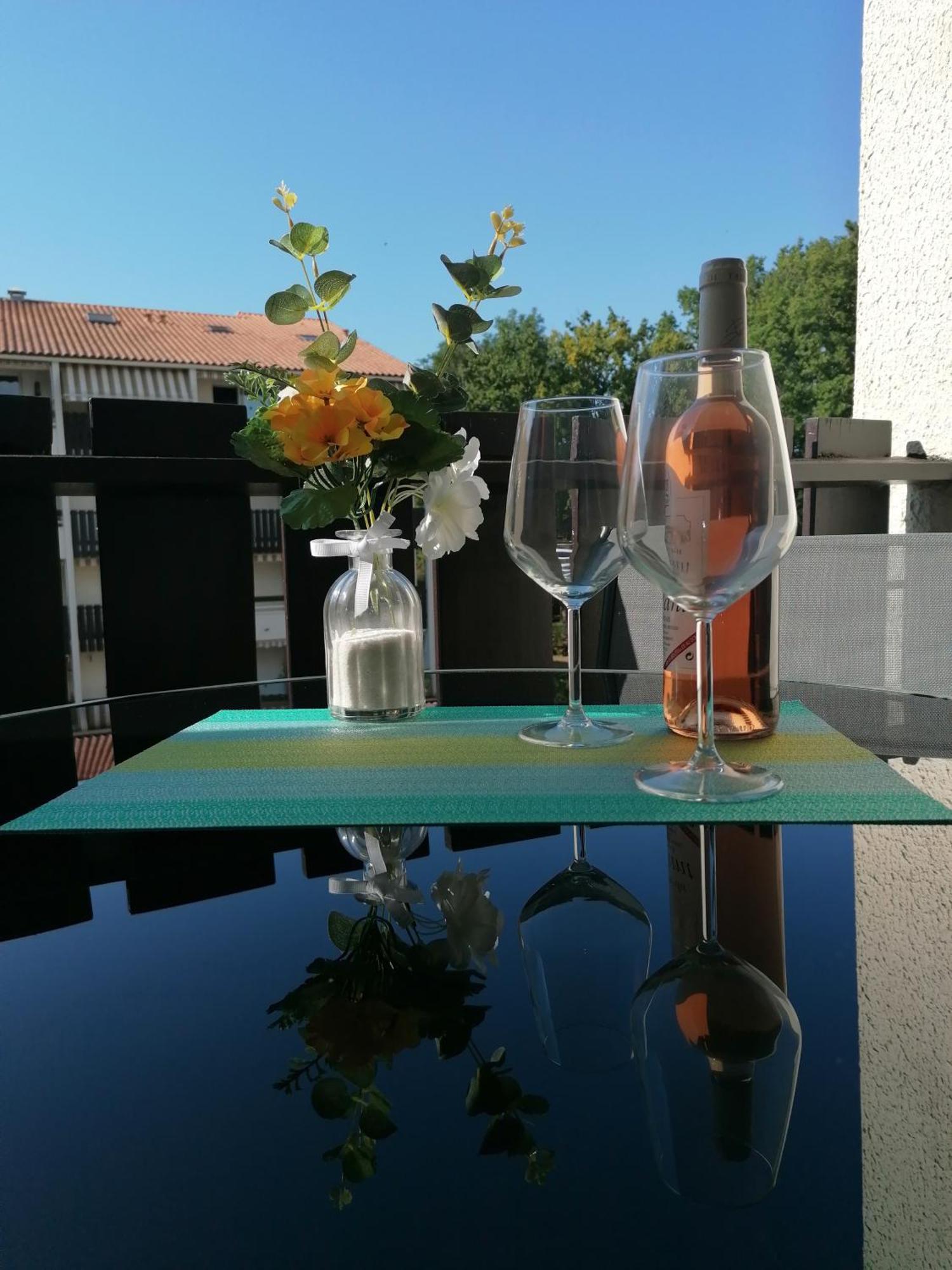 Agreable Studio Avec Terrasse A150M De La Plage Apartment Saint-Georges-de-Didonne Exterior photo